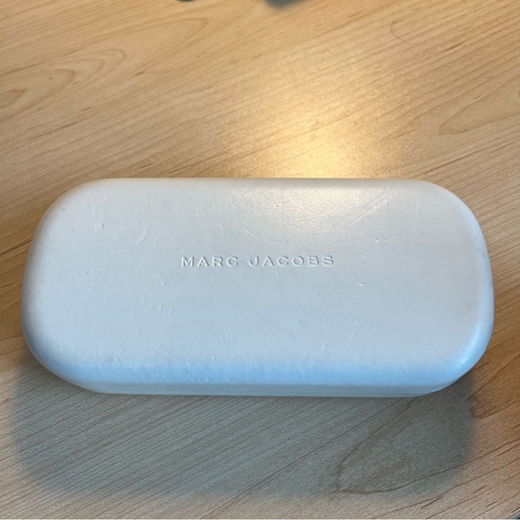 Marc Jacobs Sunglass - Picture 3 of 3